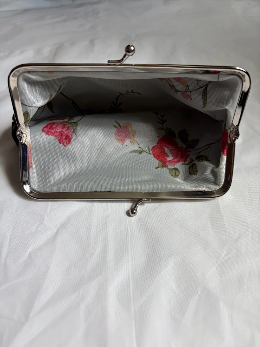Elegant Floral Kiss Lock Coin Purse Canvas Clutch